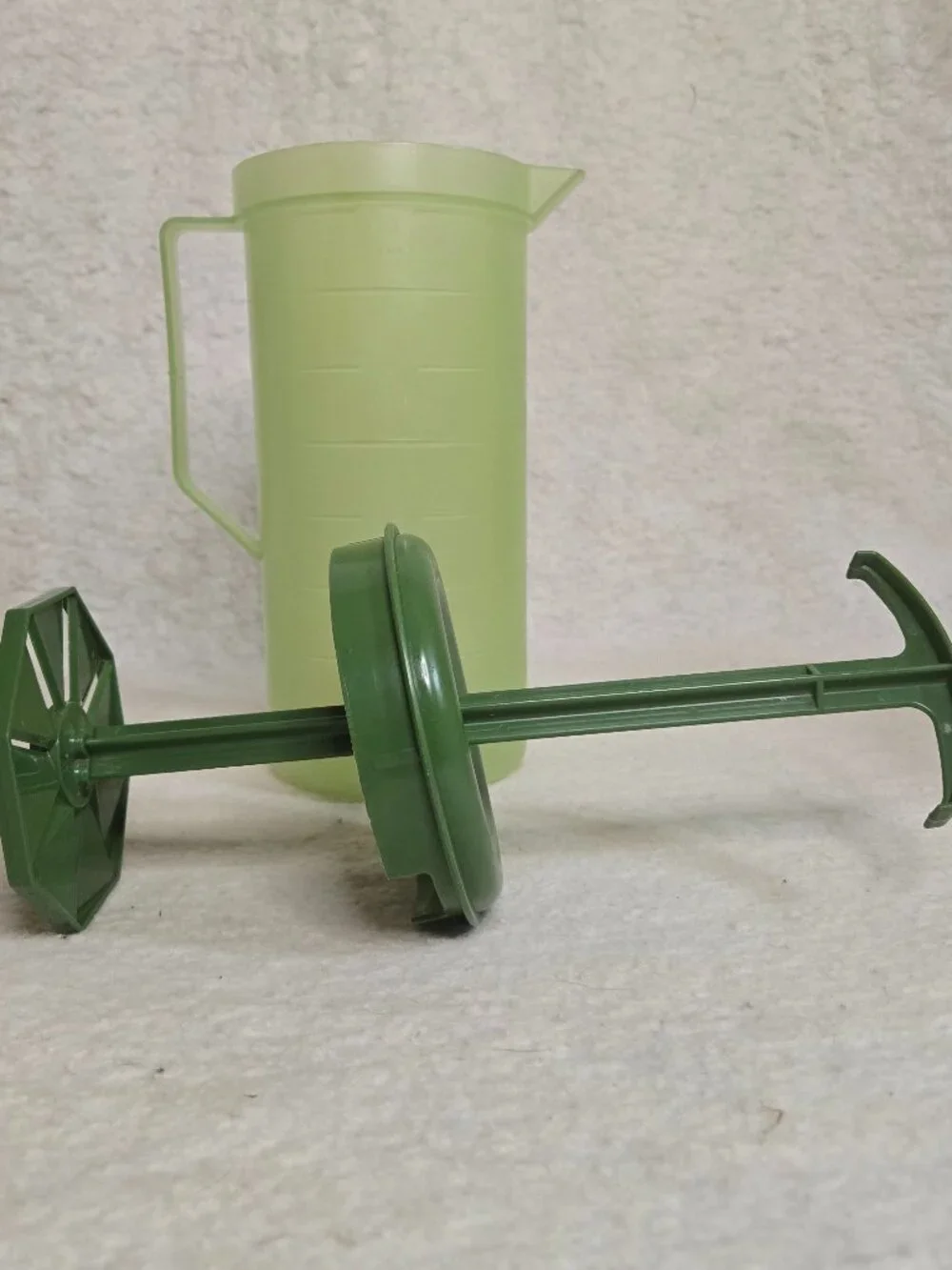 Vintage 2 Qt Federal Housewares Measuring Mixer Pitcher Green 1970s